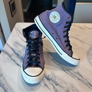 Converse All Star EUC Women’s Size 9.5 Chuck Taylor Purple Rose High Top Sneaker